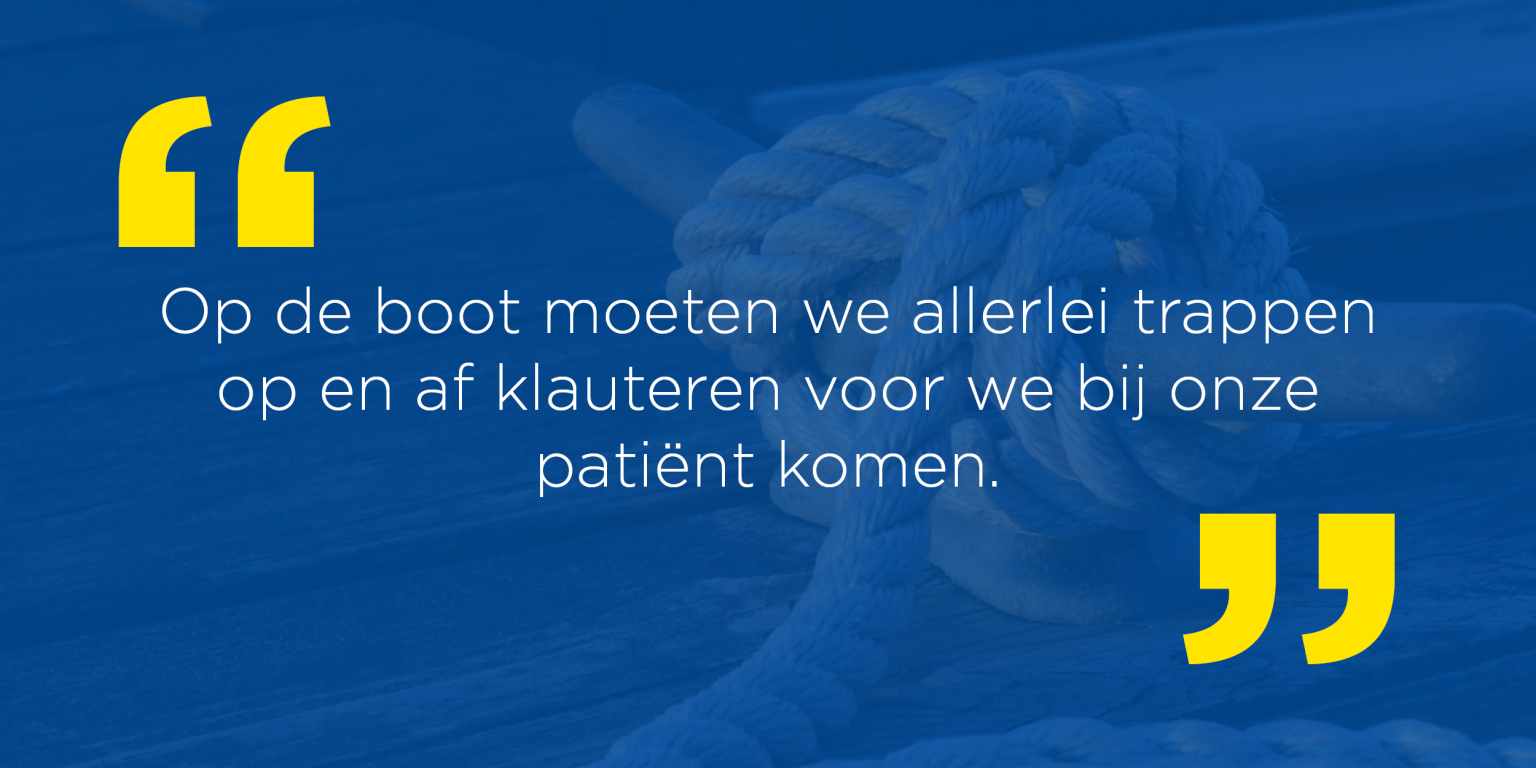 Hoog over de haven - Ambulance Amsterdam
